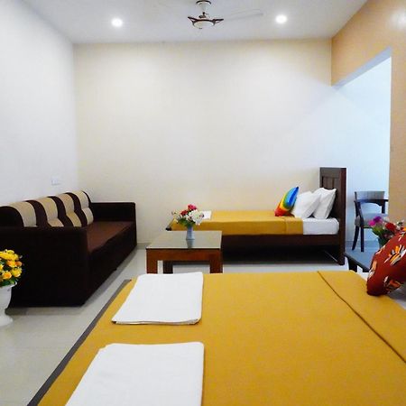 Vinayagam Residency Hotell Arcot Eksteriør bilde