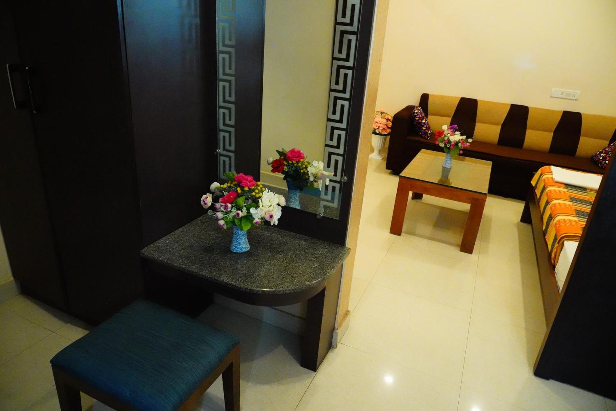 Vinayagam Residency Hotell Arcot Eksteriør bilde