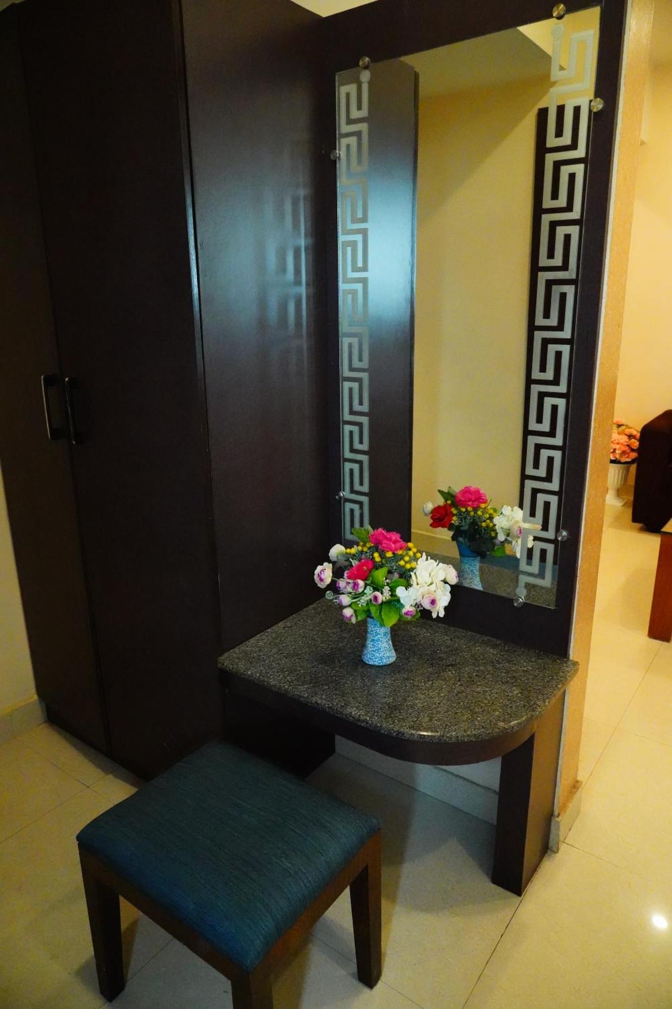 Vinayagam Residency Hotell Arcot Eksteriør bilde
