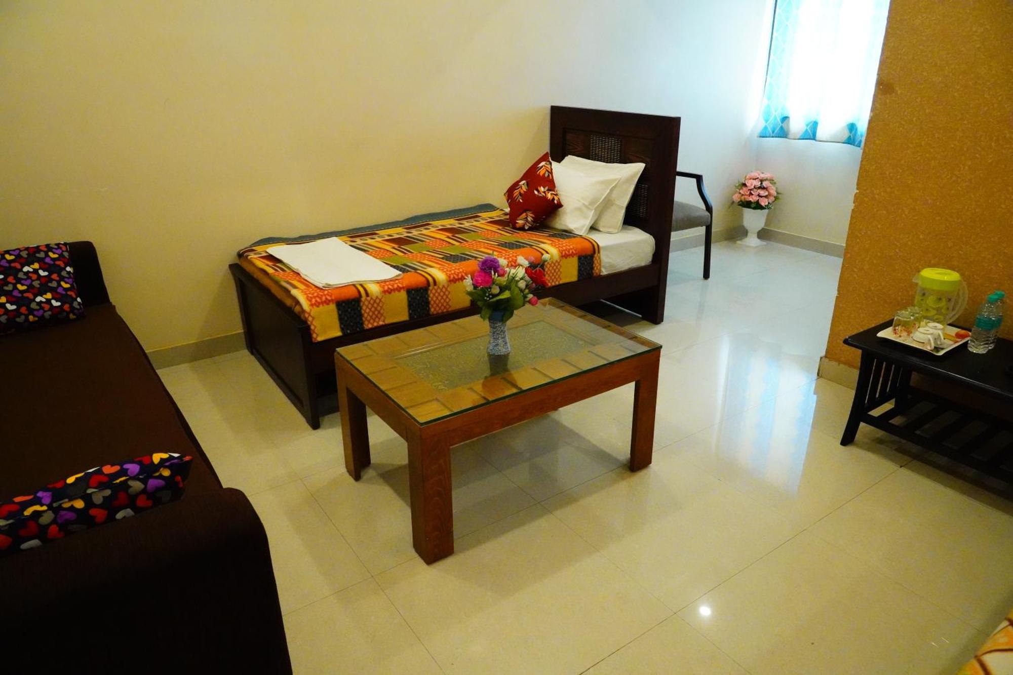 Vinayagam Residency Hotell Arcot Eksteriør bilde